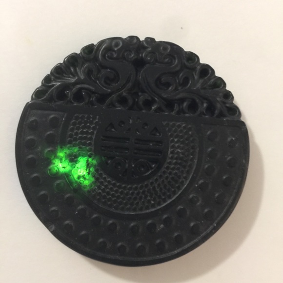 Real Jade “Nephrite”Half-Wall Pendant Feng Shui - Picture 9 of 16